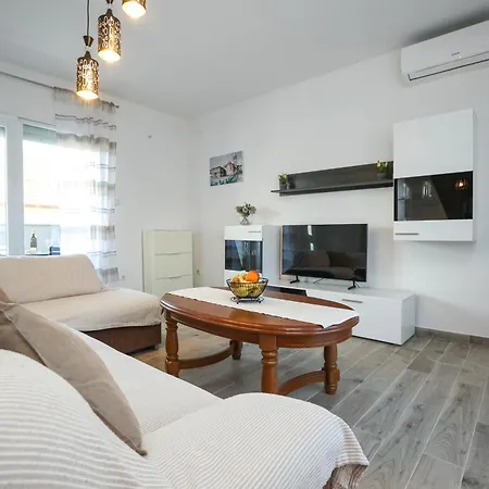 David Two Bdr With Parking * Zadar