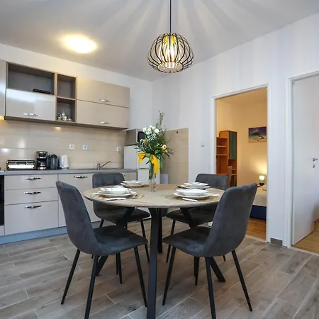 David Two Bdr With Parking * Zadar