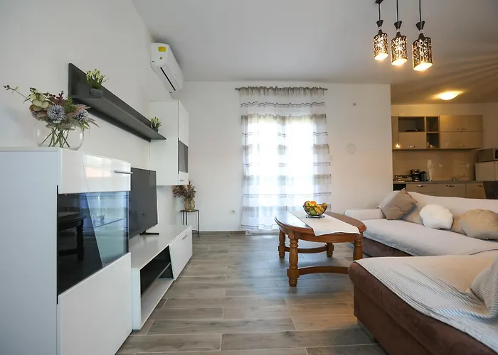 David Two Bdr With Parking Appartement Zadar