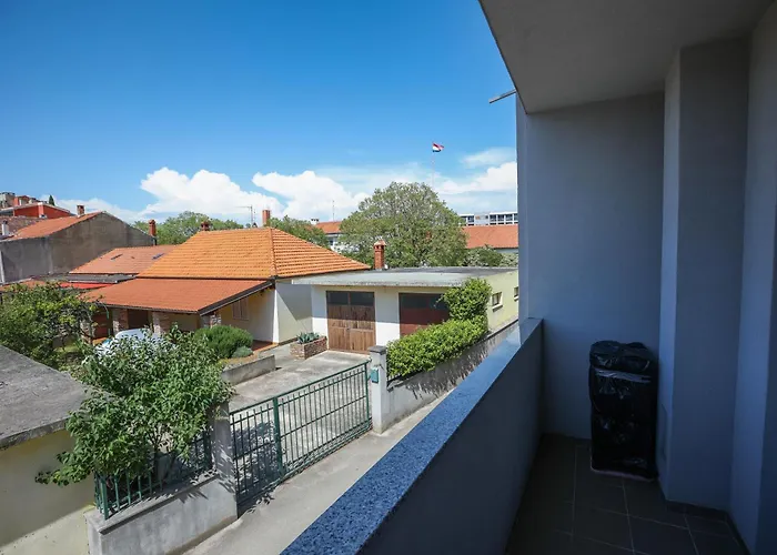 David Two Bdr With Parking Appartement