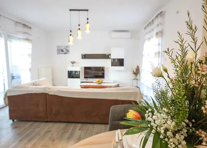 David Two Bdr With Parking Appartement *