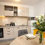 David Two Bdr With Parking Apartamento Zadar