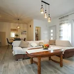 David Two Bdr With Parking Apartamento