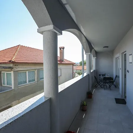 David Two Bdr With Parking *