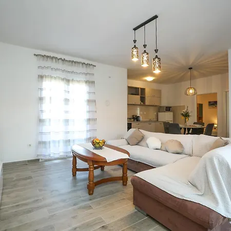 David Two Bdr With Parking * Zadar