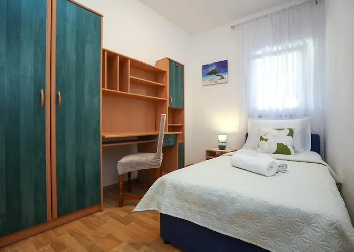 David Two Bdr With Parking Zadar