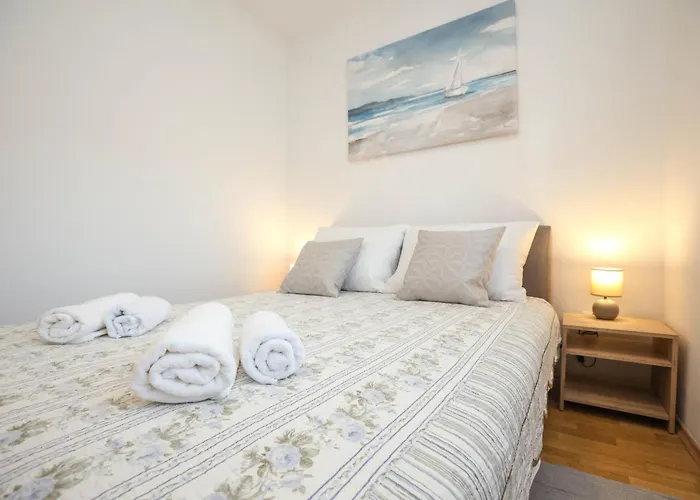 Apartament David Two Bdr With Parking