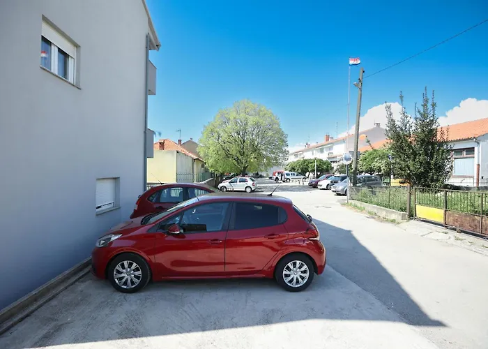 David Two Bdr With Parking Lejlighed *