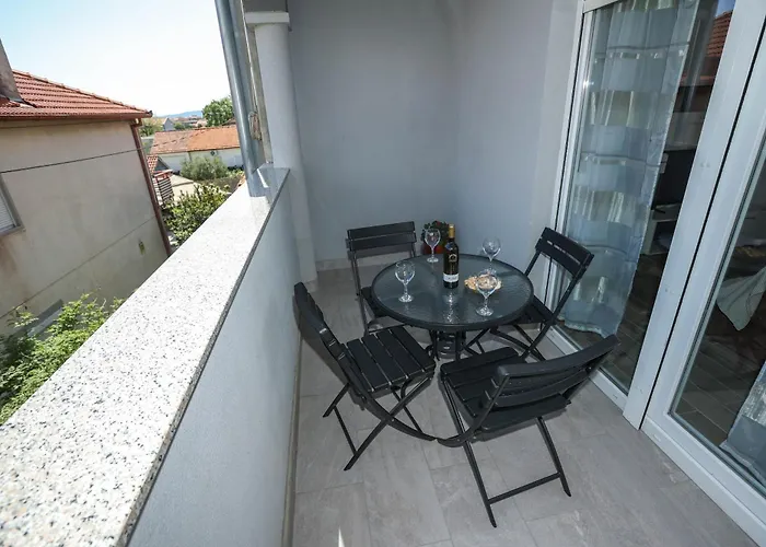 Apartament David Two Bdr With Parking *