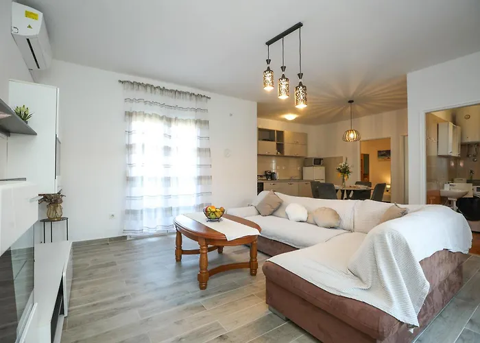 David Two Bdr With Parking * Zadar