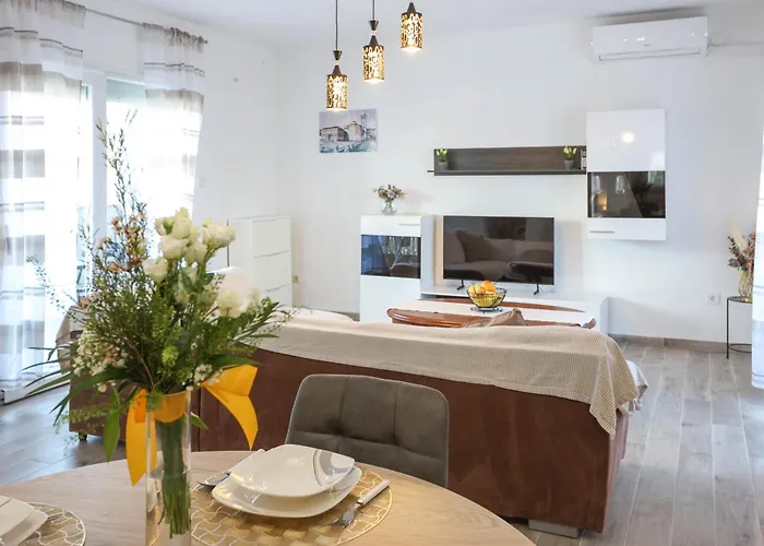 David Two Bdr With Parking Lejlighed